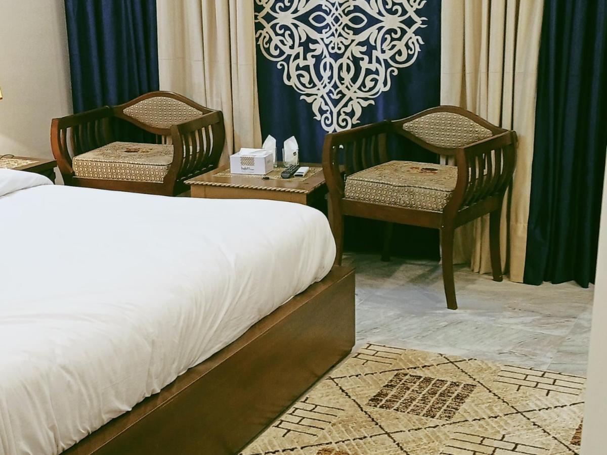 Bed & Breakfast Islamabad Hotel Bagian luar foto