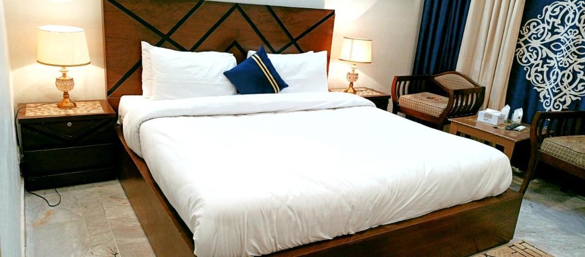 Bed & Breakfast Islamabad Hotel Bagian luar foto